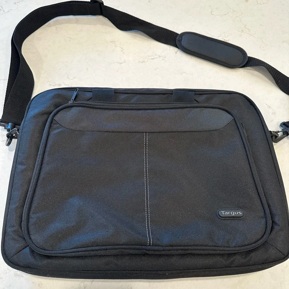 Brand new never used Targus Laptop bag